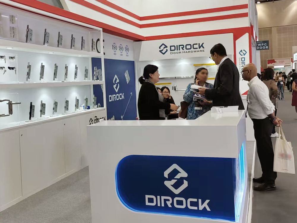 Dirock Engaging with Customers at Big 5 Global Dirock Engaging with Customers at Big 5 Global